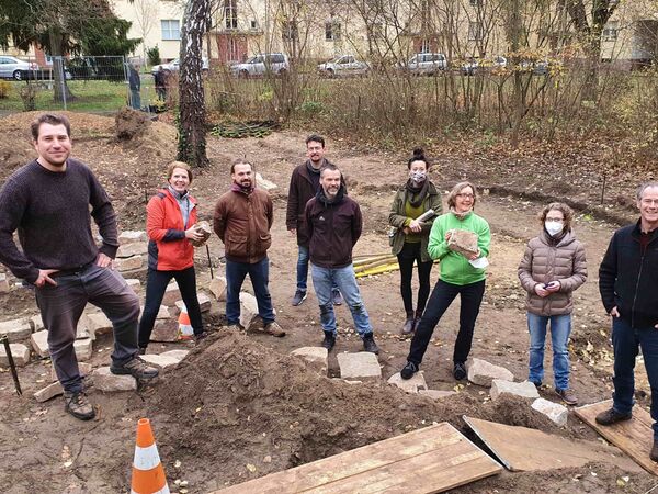 Das Stiftungsteam besucht die Baustelle des ersten Berliner PikoParks.